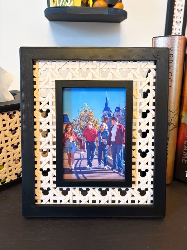 Mouse Rattan Picture Frame For Cheap