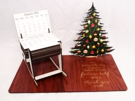 Chair calendar with seasonal decorations Cheap